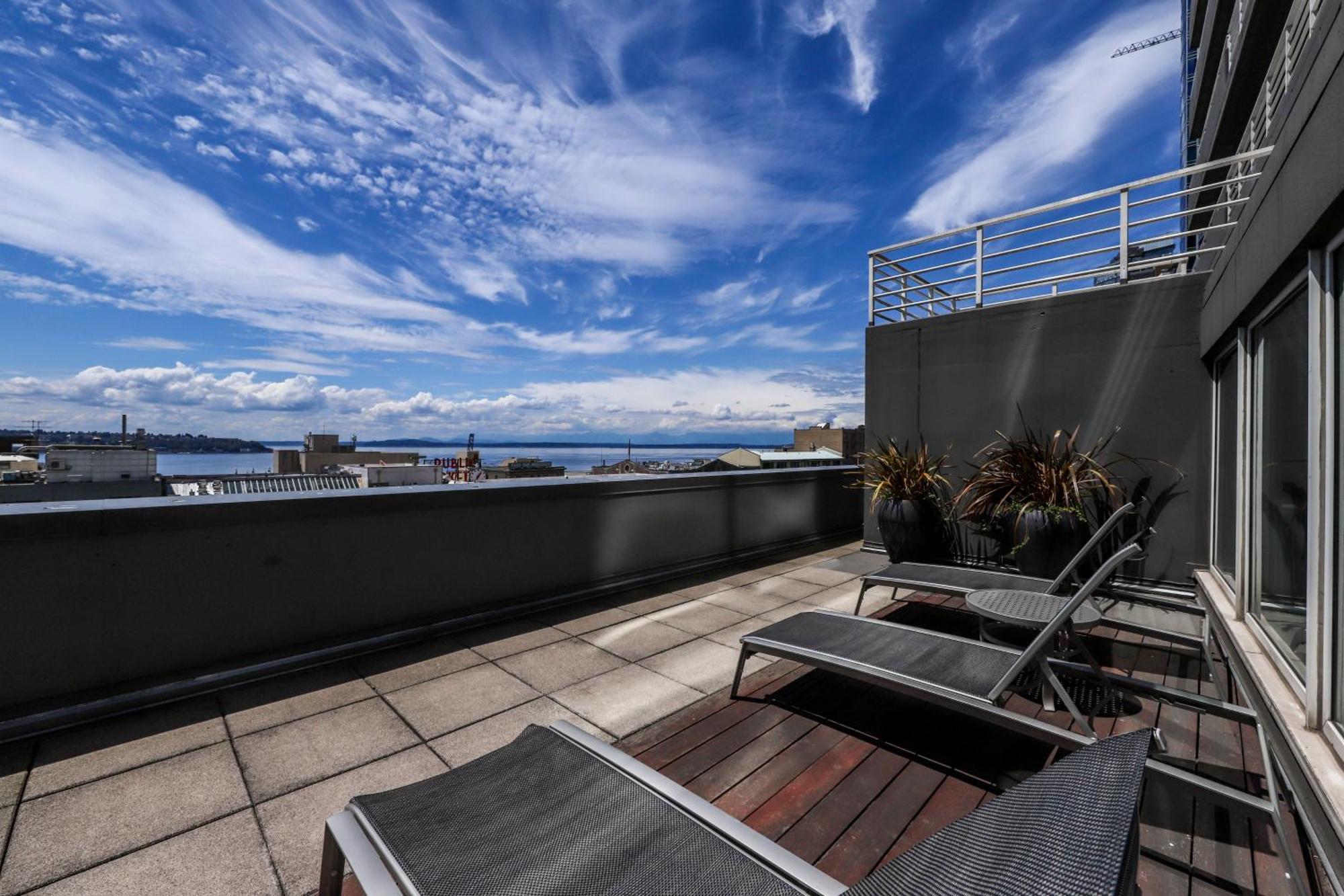 Newmark Tower Seattle Rom bilde