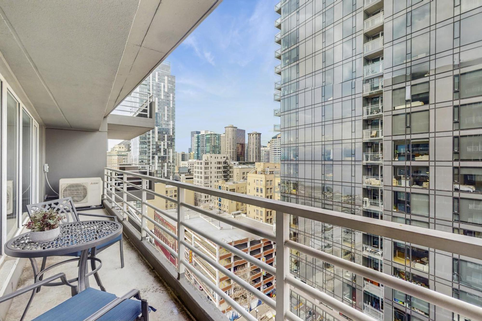 Newmark Tower Seattle Rom bilde